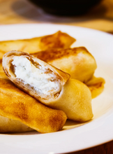 Lade das Bild in den Galerie-Viewer, Blini with cottage cheese 8 pcs