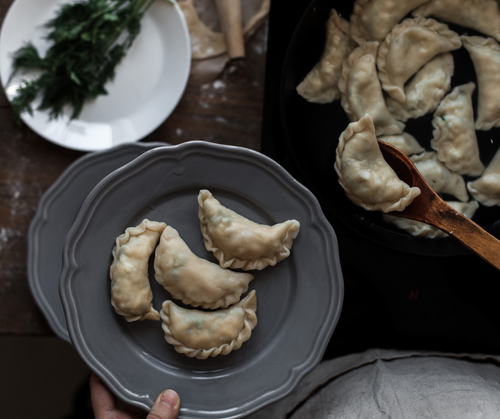 Какие вареники бывают в славянской кухни: от сладких до сытных